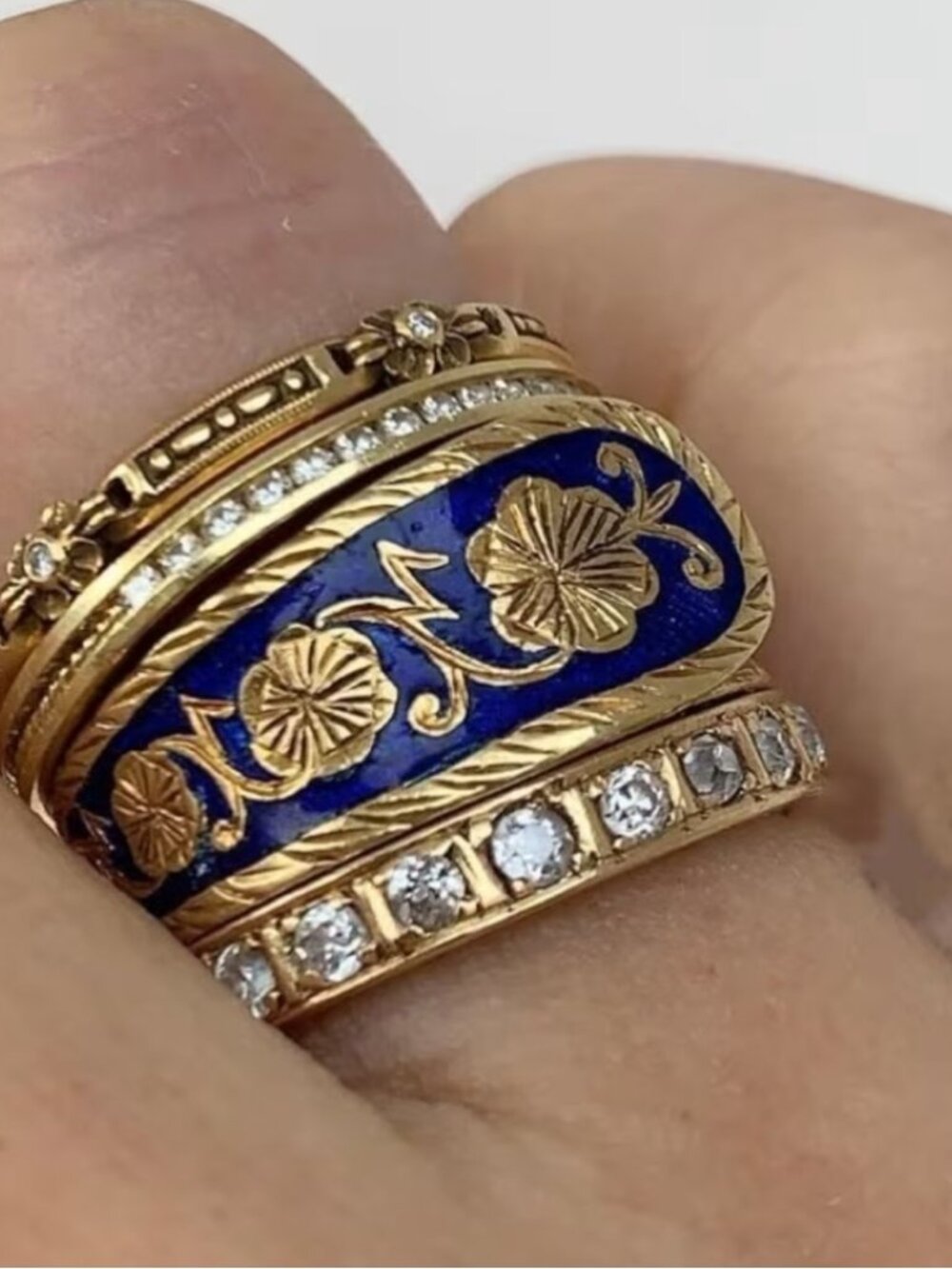 Floral ring 2413